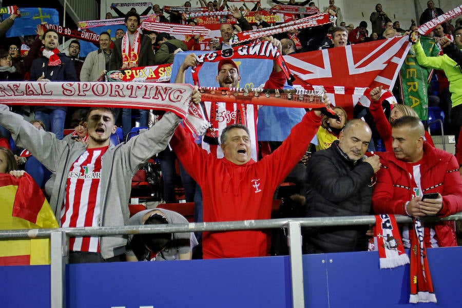 La afición rojiblanca llenó de alegría el campo del Eibar durante el encuentro de Copa del Rey