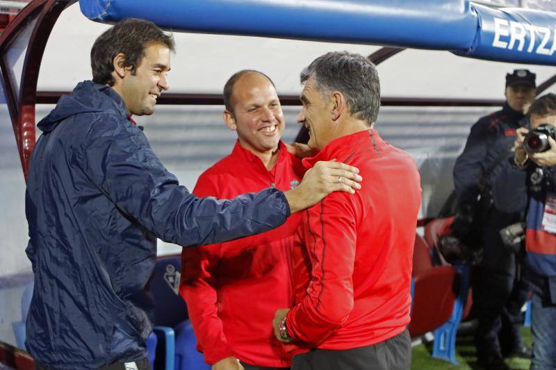 Encuentro disputado en el campo de Ipurúa. 