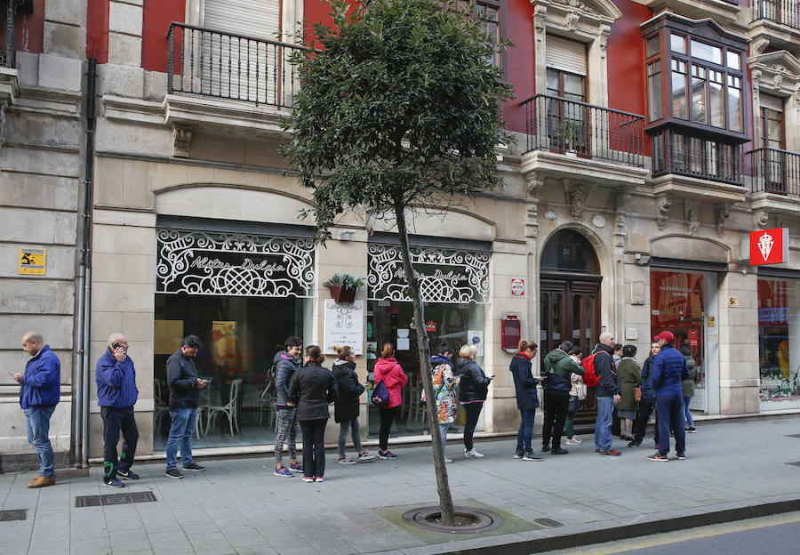 Estas camisetas puestas a la venta solo pueden ser adquiridas por abonados, son edición limitada y salen a un precio de 85 euros