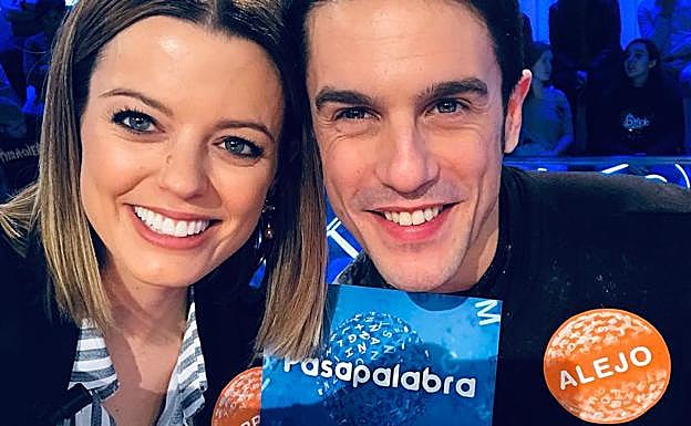 Adriana Torrebejano y Alejo Sauras se despiden de 'Pasapalabra'. 