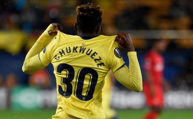 Chukwueze celebra su gol al Spartak.