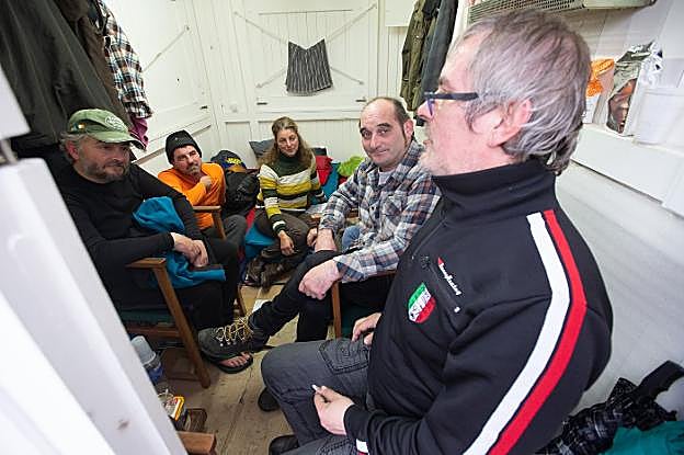 Los afectados que mantuvieron en noviembre una huelga de hambre. 