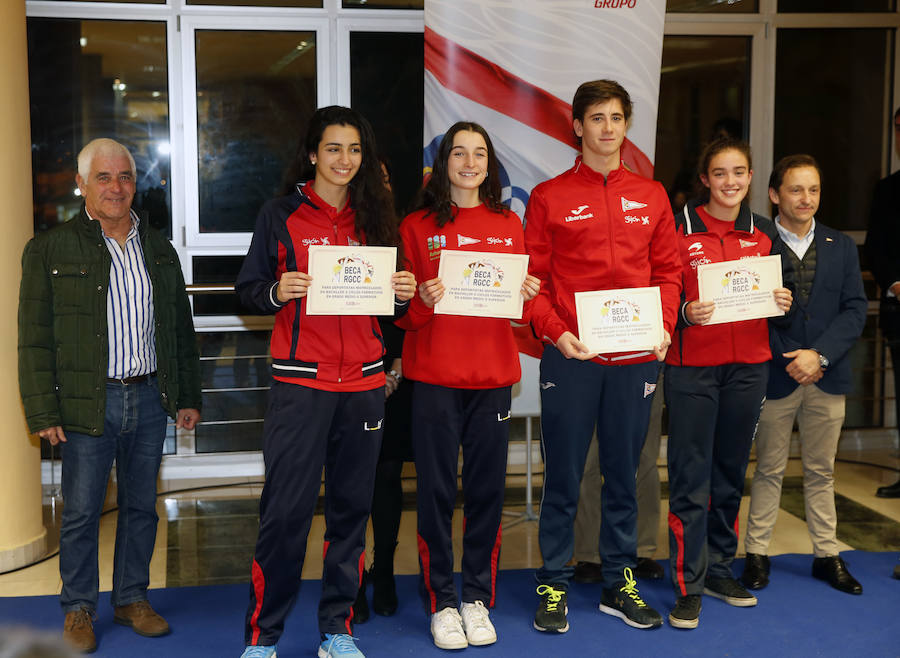 Fotos: El Grupo Covadonga entregó sus becas a 124 deportistas