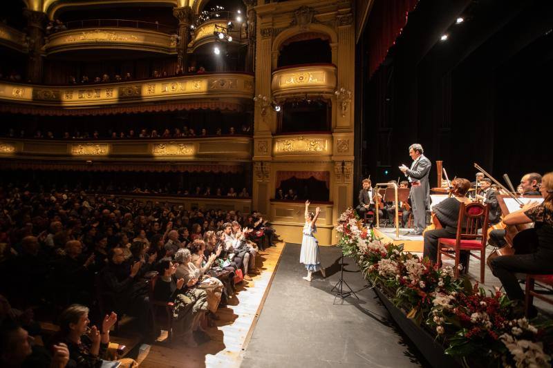 La Orquesta Sinfónica Ciudad de Avilés ofreció su primer recital del 2019 ante un numeroso público.