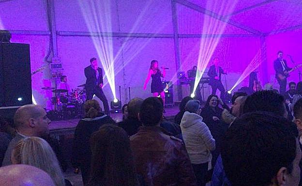 Fiesta de Año Nuevo en la pista de La Exposición. 