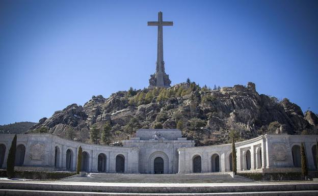 Entrada principal de la Basílica del Valle de los Caídos.