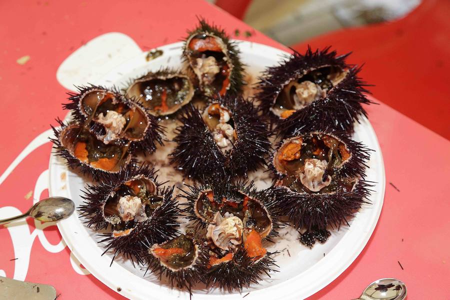 Los erizos de mar son un manjar muy consumido en Asturias y que puede degustar tanto crudos como ligeramente cocidos.