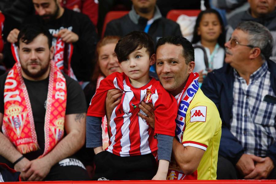 Fotos: ¿Estuviste en el Sporting - Valencia (2-1)? ¡Búscate!