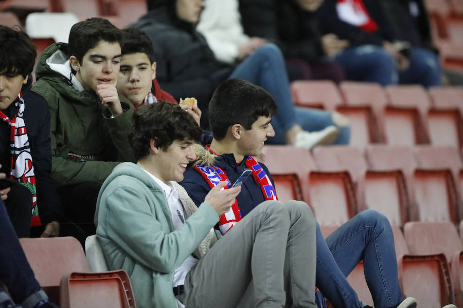 Fotos: ¿Estuviste en el Sporting - Valencia (2-1)? ¡Búscate!