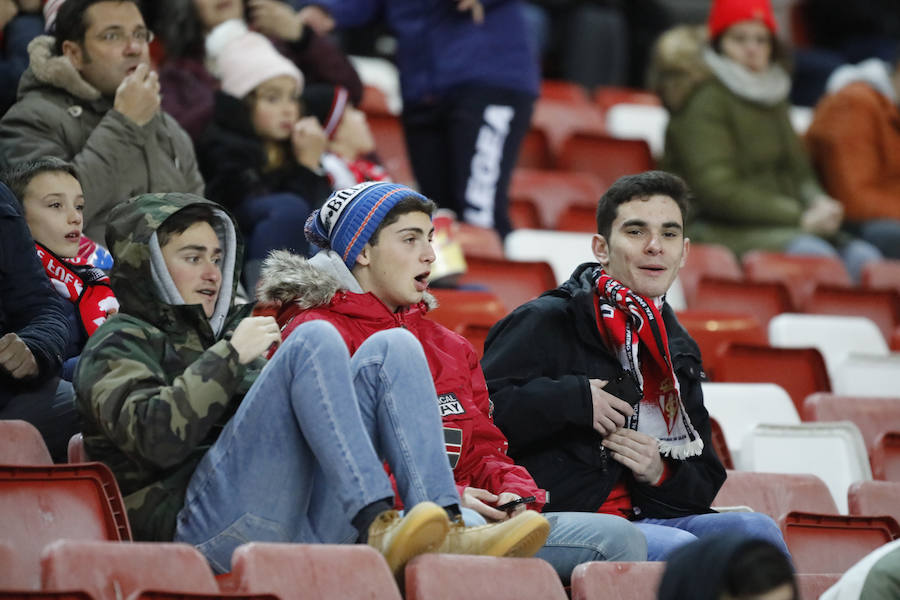 Fotos: ¿Estuviste en el Sporting - Valencia (2-1)? ¡Búscate!