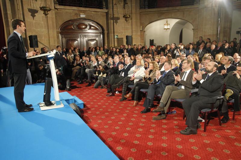 El presidente del PP acude al Hotel de la Reconquista en el que ha tenido lugar el acto oficial de presentación de Teresa Mallada como candidata a la Presidencia del Principado y de Alfredo Canteli como candidato al Ayuntamiento de la capital asturiana