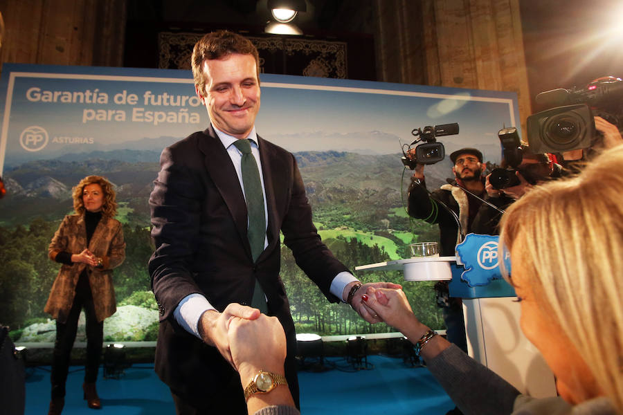 El presidente del PP acude al Hotel de la Reconquista en el que ha tenido lugar el acto oficial de presentación de Teresa Mallada como candidata a la Presidencia del Principado y de Alfredo Canteli como candidato al Ayuntamiento de la capital asturiana