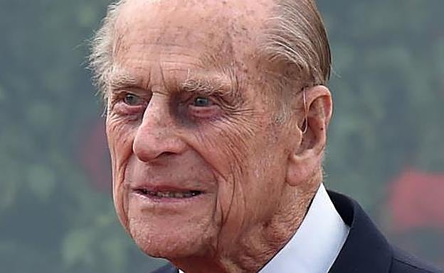 El duque de Edimburgo sufre un accidente de tráfico