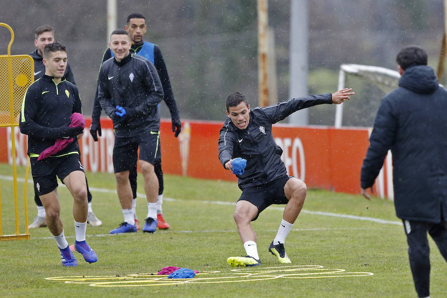 Los rojiblancos preparan su partido ante el Alcorcón