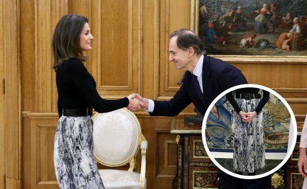 La falda de rebajas de Zara que cuesta trece euros y vistió la Reina Letizia