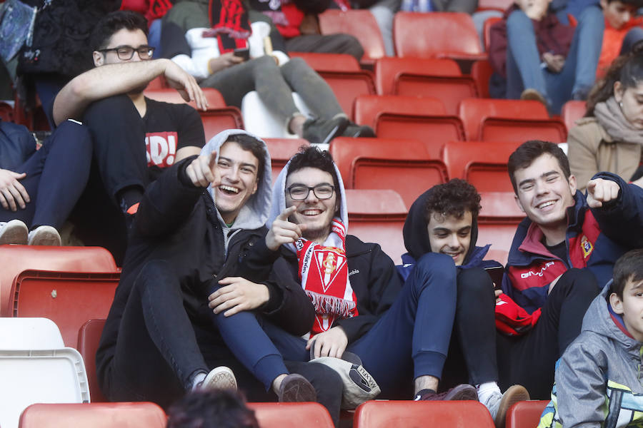 Fotos: ¿Estuviste en el Sporting - Alcorcón? ¡Búscate!