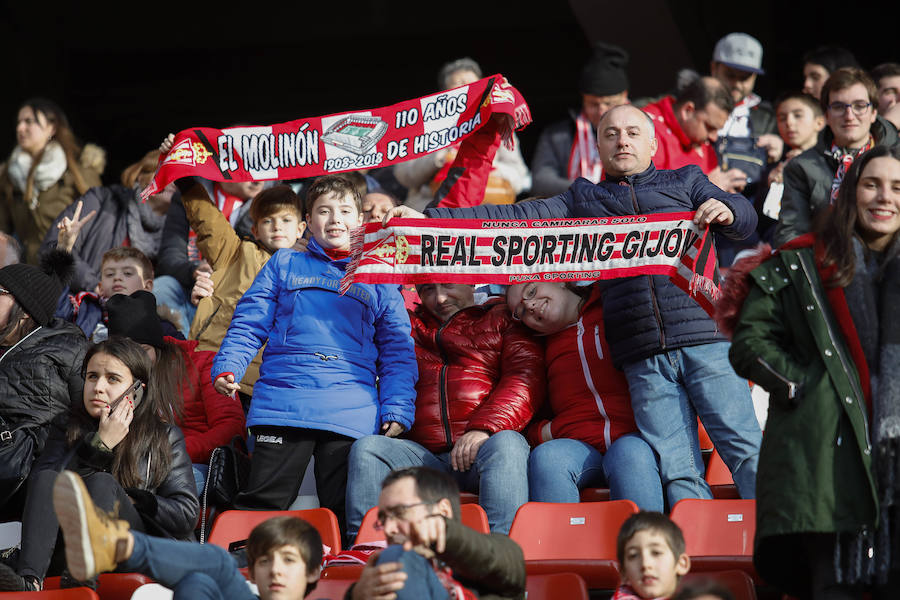 Fotos: ¿Estuviste en el Sporting - Alcorcón? ¡Búscate!