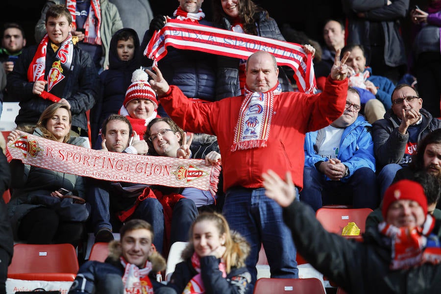 Fotos: ¿Estuviste en el Sporting - Alcorcón? ¡Búscate!