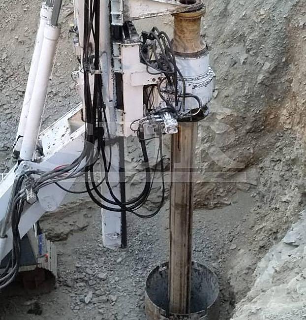 Perforadora que excava el túnel.