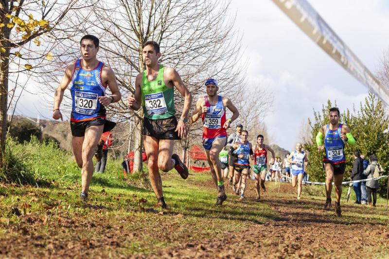 Moha Bakkali (Universidad) e Isabel Barreiro (Gijón Atletismo) han logrado los triunfos individuales Campeonato de Asturias de Cross Largo por Clubes, disputado en Perlora. Han participado más de 270 atletas.