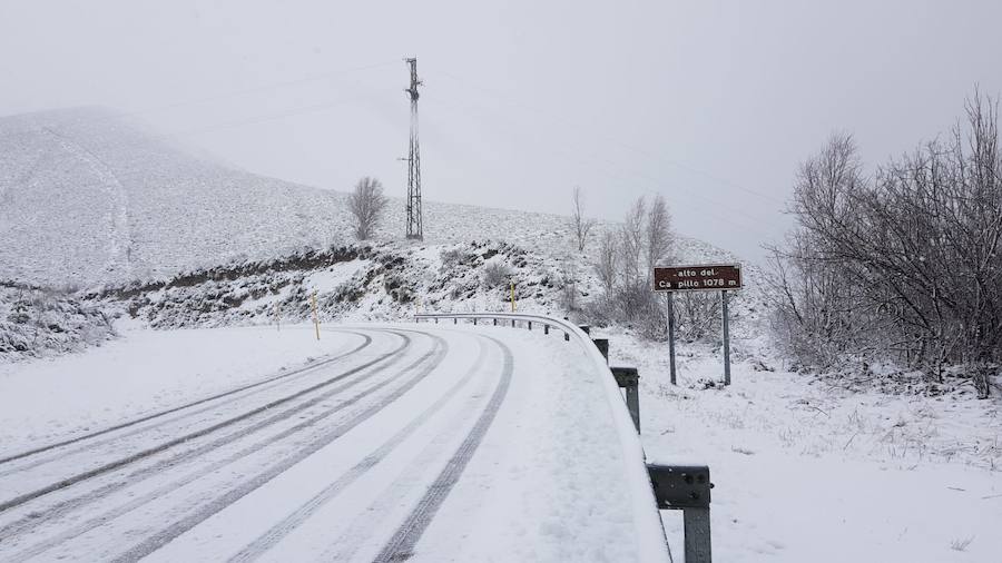 La región se mantiene en situación de prealerta por nevadas con un despliegue especial de máquinas quitanieves. 
