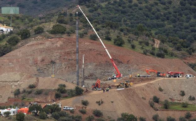 Los trabajos continúan en Totalán para rescatar a Julen