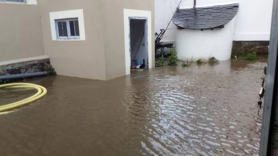 Cuatro ríos de la región permanecen en alerta ante la incesantes precipitaciones y el Principado ha activado el plan de inundaciones ante el temporal.