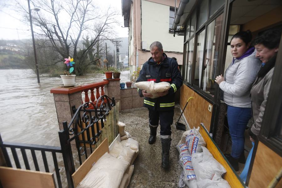El temporal de Asturias ha dejado multitud de destrozos en Trubia