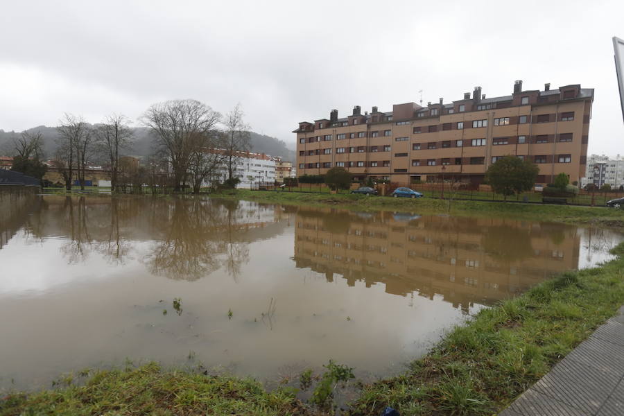 La villa se intenta recuperar este jueves de las importantes inundaciones sufridas durante la jornada del miércoles y confía en que hoy las lluvias no sean tan intensas