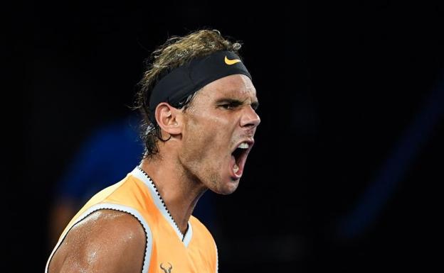 Rafa Nadal, durante su partido ante Stefanos Tsitsipas. 