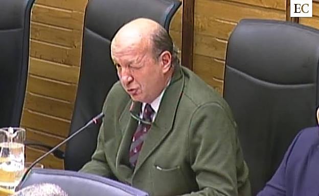 El guiño que desató la bronca en el Pleno de Gijón