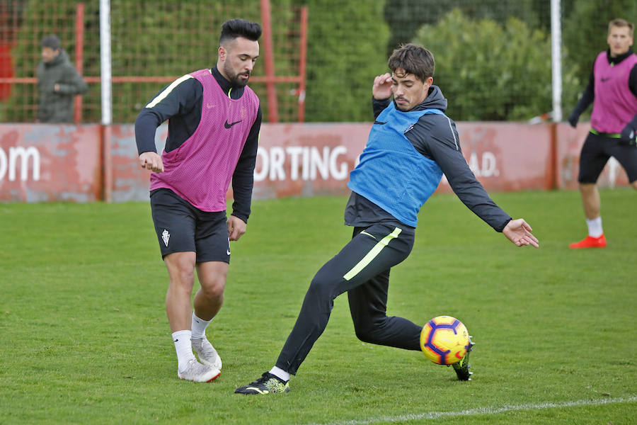 Las imágenes del entrenamiento del Sporting de Gijón previo al enfrentamiento contra el Extremadura en Almendralejo