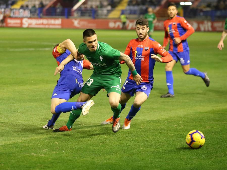 Fotos: Extremadura 0-3 Sporting