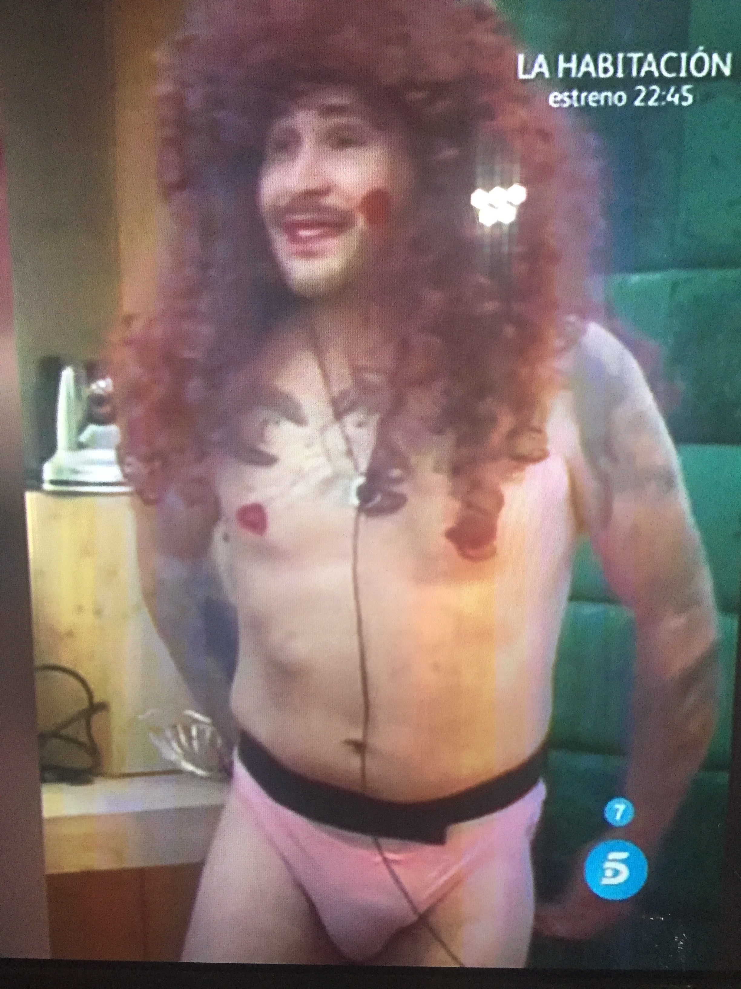 Kiko Rivera gasta una broma a Juan Miguel. 