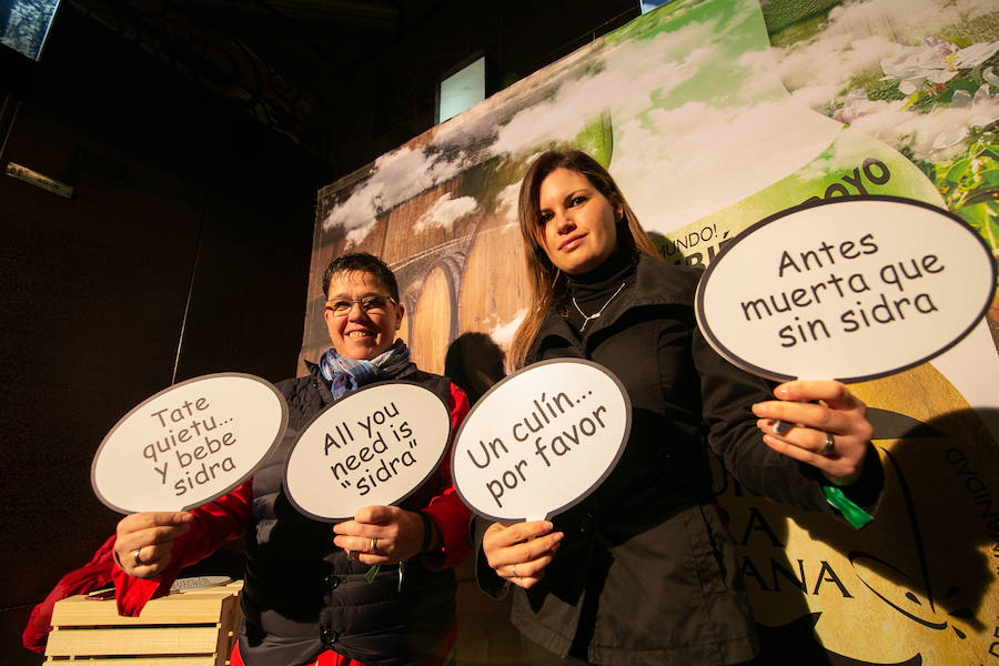 El llagar de Trabanco acoge el primer acto para recabar adhesiones a la candidatura de la cultura sidrera a Patrimonio Inmaterial de la Humanidad de la Unesco.