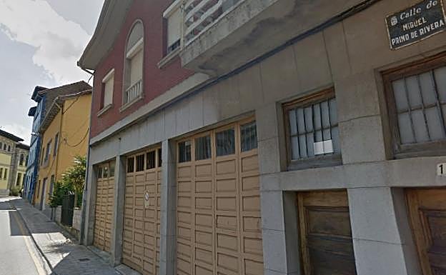 Justicia insta a Pravia, Somiedo y Navia a retirar sus vestigios franquistas