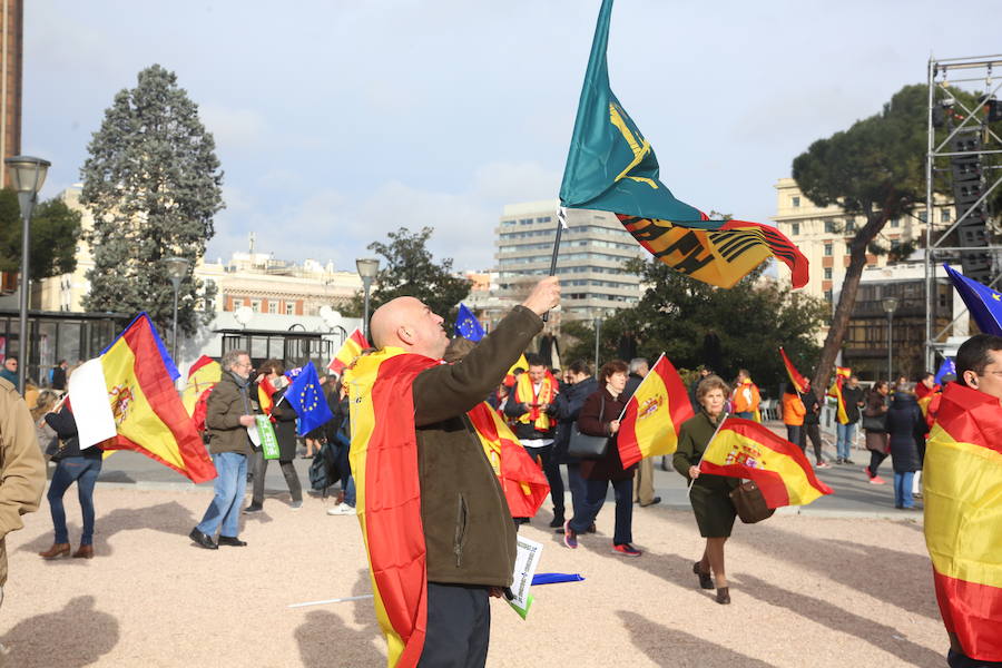 El PP pide materializar la protesta en las urnas el 26-M, Vox reclama la detención de Torra y Ciudadanos advierte al Gobierno de que esta puede ser sólo la primera movilización