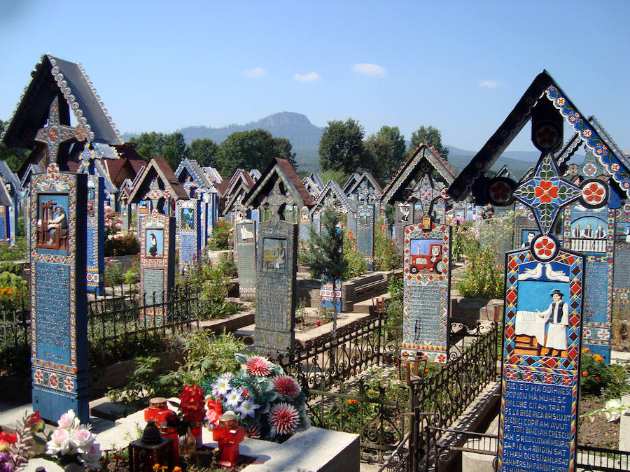 Cementerio alegre de Sapantza (Ucrania) 