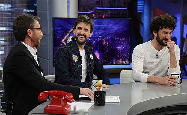 Julián López y Miki Esparbé visitan a Pablo Motos. 