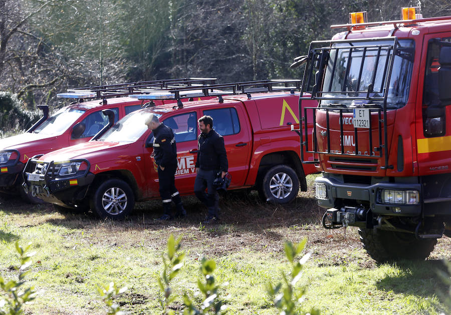 Una compañía del V Batallón de Intervención de Emergencias (BIEM V) de la Unidad Militar de Emergencia ha realizado este martes un ejercicio de instrucción en la zona de la ría del Eo. Navegación con embarcaciones a motor y remo, rescates acuáticos y trabajos subacuáticos o búsqueda en las orillas han sido algunos de los ejercicios realizados.