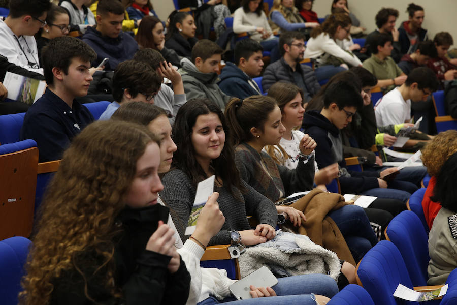 La Escuela Politécnica de Ingeniería de Gijón celebra esta jornada con la presencia del rector de la Universidad de Oviedo, Santiago García Granda.