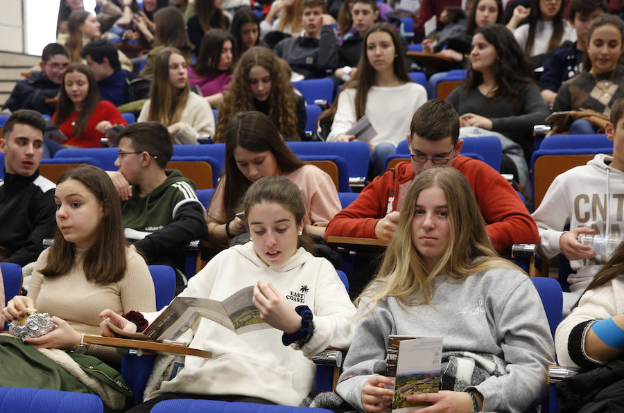 La Escuela Politécnica de Ingeniería de Gijón celebra esta jornada con la presencia del rector de la Universidad de Oviedo, Santiago García Granda.