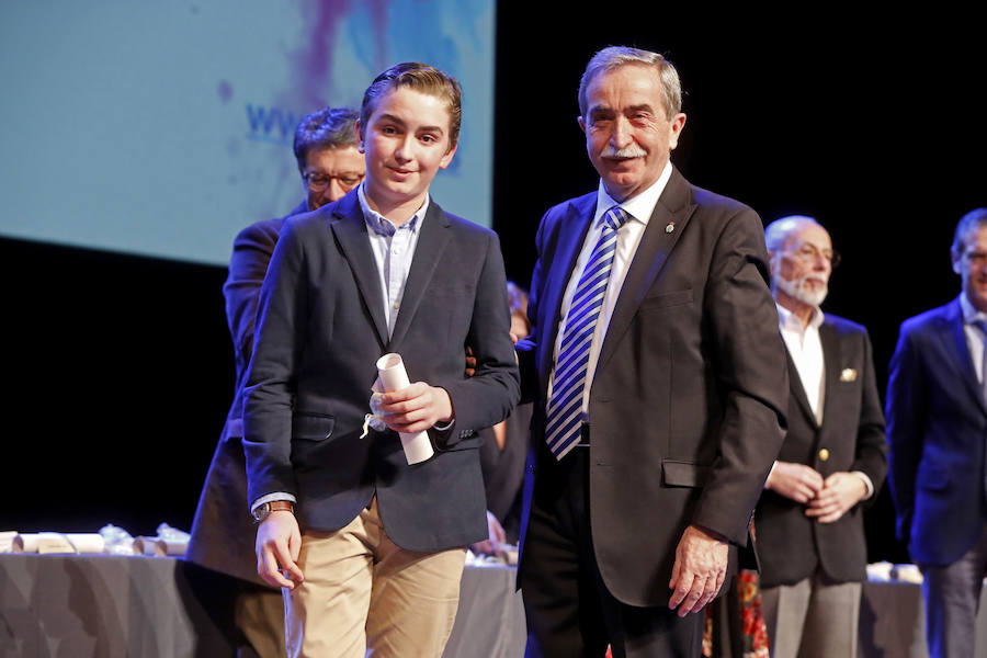 La Federación Hípica del Principado celebró en la Universidad Laboral su gala anual en la que distinguió a los mejores de 2018.