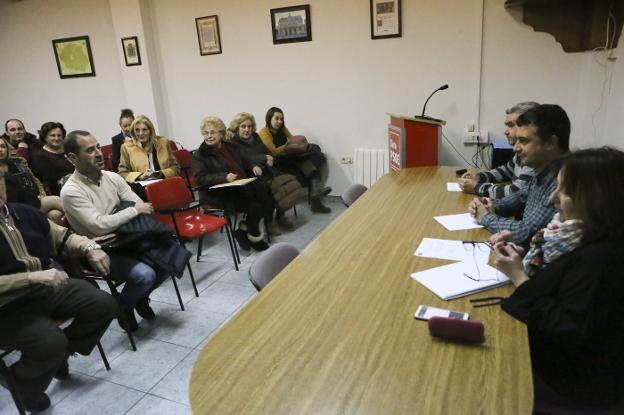 La reunión de anoche de la comisión ejecutiva de la Agrupación Municipal Socialista de Siero. 