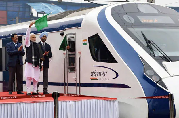 El tren más rápido de India, fuera de juego al día siguiente de su inauguración al chocar con una vaca