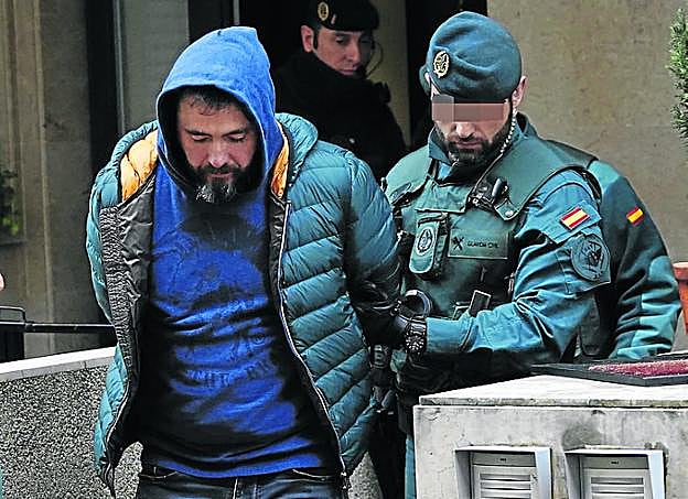Pedro Nieva es detenido en su domicilio de Amorebieta. 