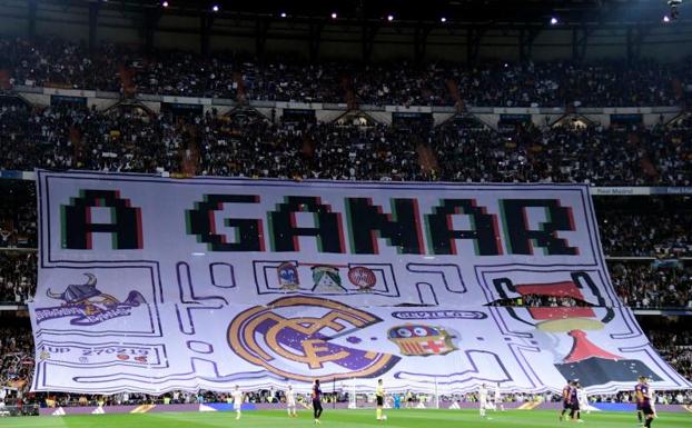 La pancarta desplegada por parte de la afición del Real Madrid.