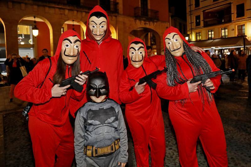 La responsabilidad recayó en esta ocasión en la compañía teatral quienes utilizaron la candidatura de la sidra a Patrimonio Cultural Inmaterial de la Humanidad como hilo conductor