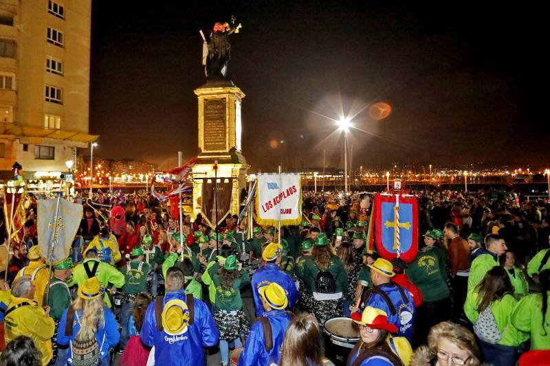 La responsabilidad recayó en esta ocasión en la compañía teatral quienes utilizaron la candidatura de la sidra a Patrimonio Cultural Inmaterial de la Humanidad como hilo conductor