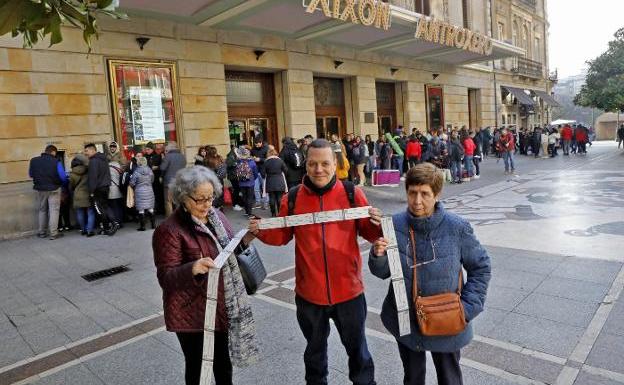 Los fans hacen noche por una entrada